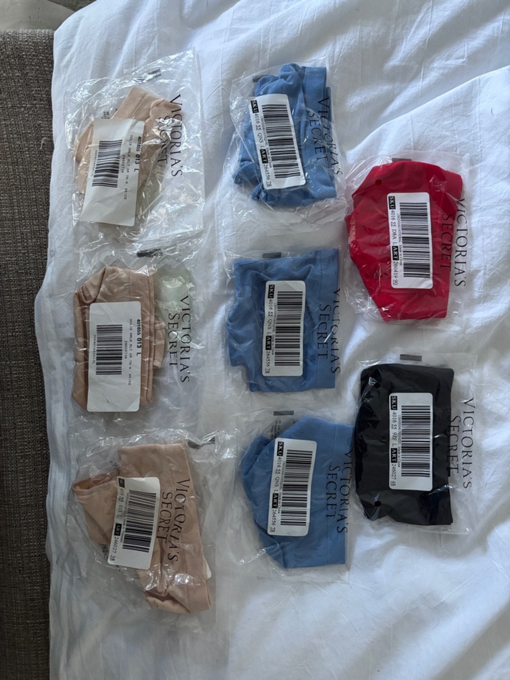 Victoria's Secret Seamless Thong Panty Set in Blue, Nude, Red, Black Size Large